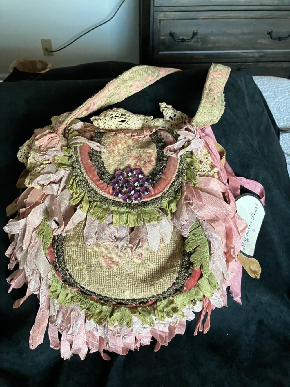 Magnolia Pearl Vintage Bag - Picture 5 of 13